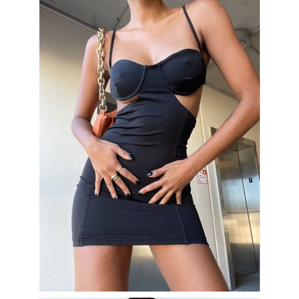 Cutout fitted dress princess polly